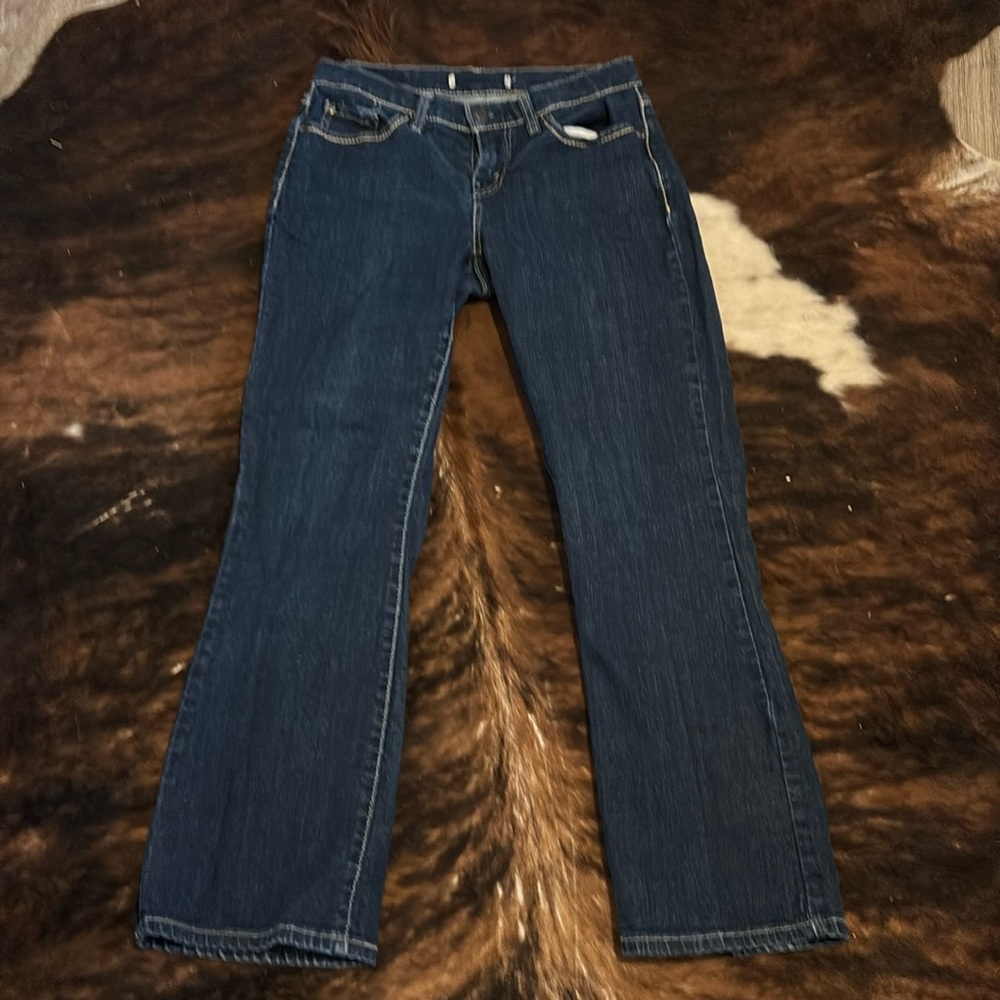 Women’s Levi jeans
